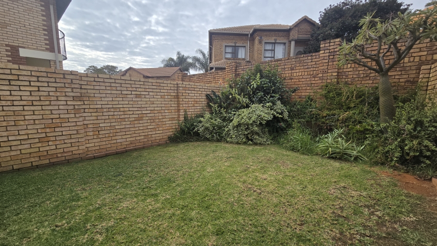 2 Bedroom Property for Sale in The Wilds Gauteng
