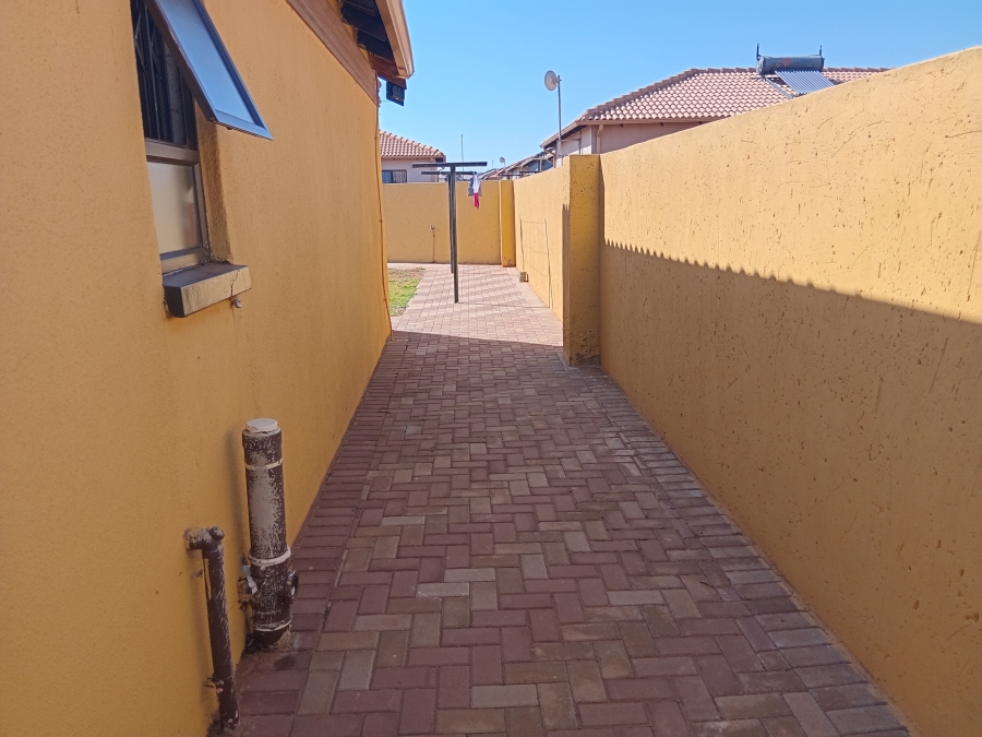3 Bedroom Property for Sale in Dawn Park Gauteng