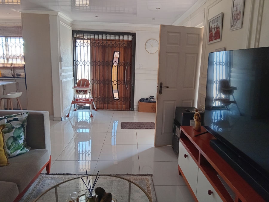 3 Bedroom Property for Sale in Dawn Park Gauteng