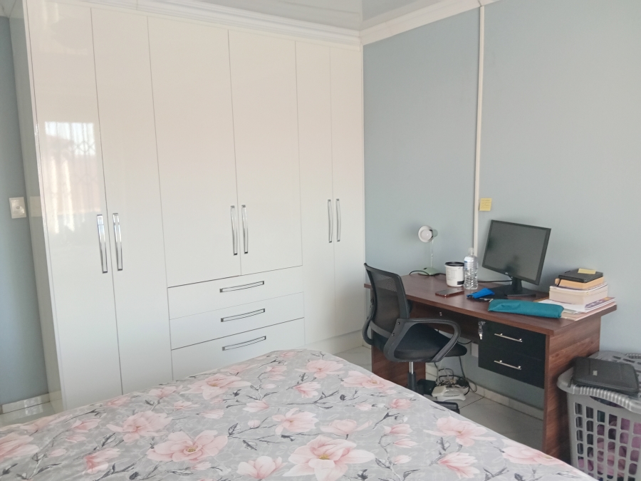 3 Bedroom Property for Sale in Dawn Park Gauteng