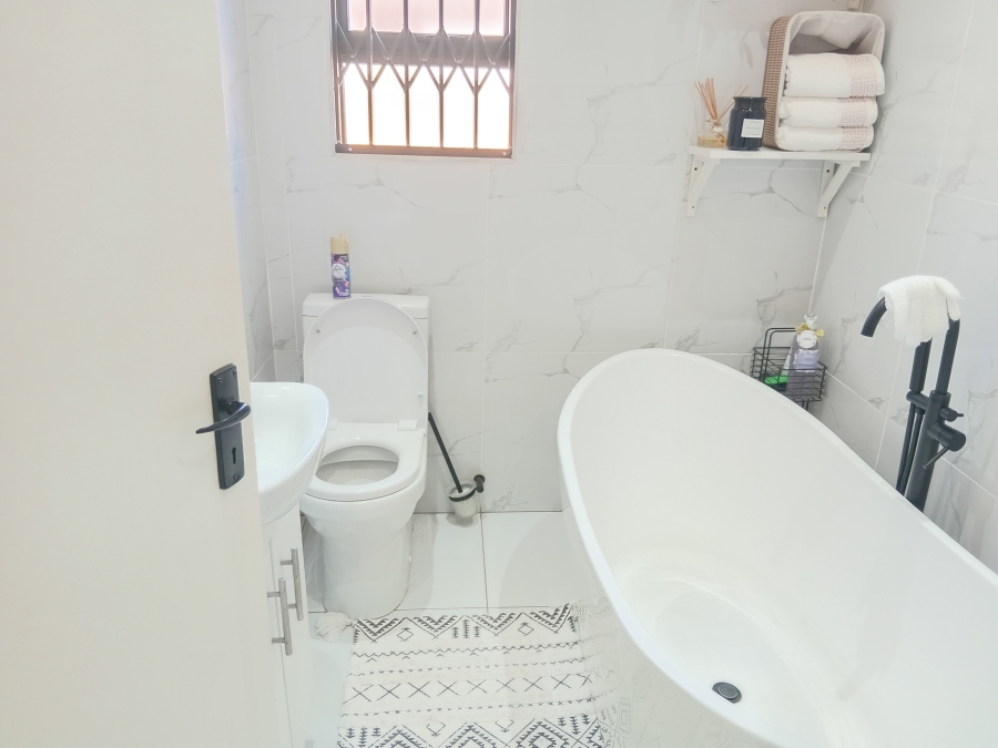3 Bedroom Property for Sale in Dawn Park Gauteng