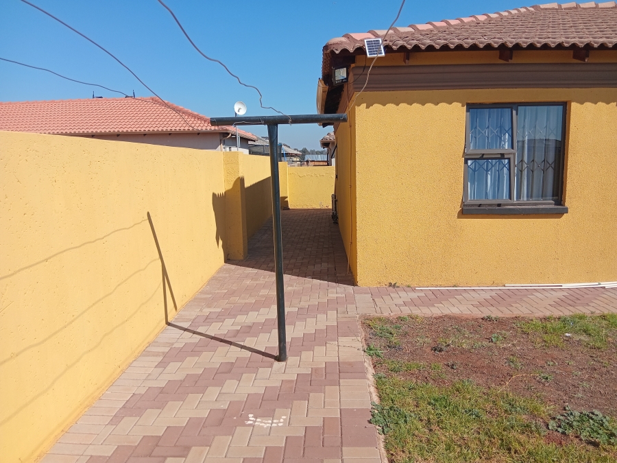 3 Bedroom Property for Sale in Dawn Park Gauteng