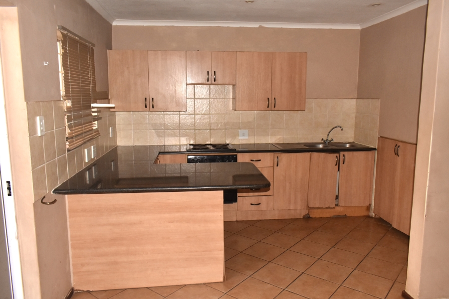 2 Bedroom Property for Sale in Pretoria North Gauteng
