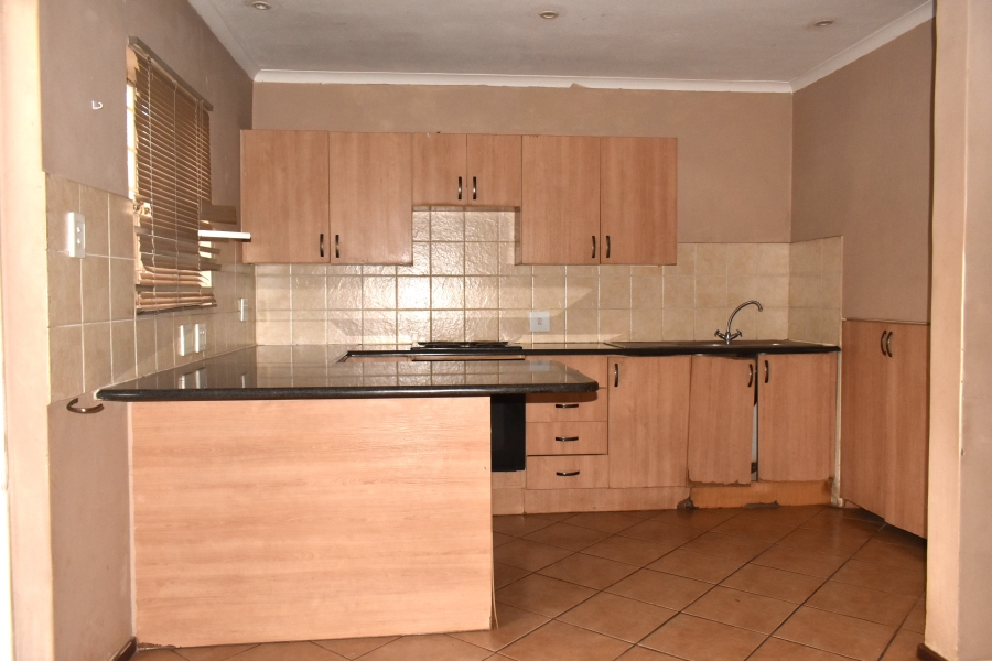 2 Bedroom Property for Sale in Pretoria North Gauteng