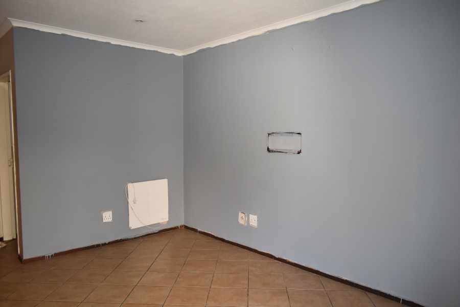 2 Bedroom Property for Sale in Pretoria North Gauteng