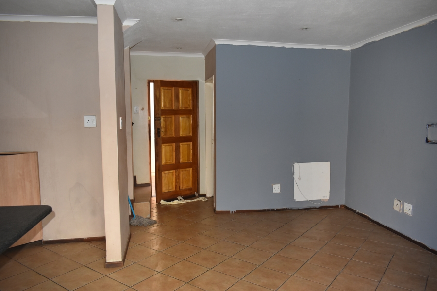 2 Bedroom Property for Sale in Pretoria North Gauteng