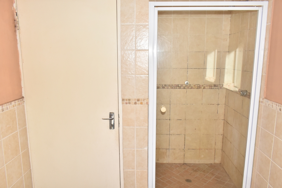 2 Bedroom Property for Sale in Pretoria North Gauteng