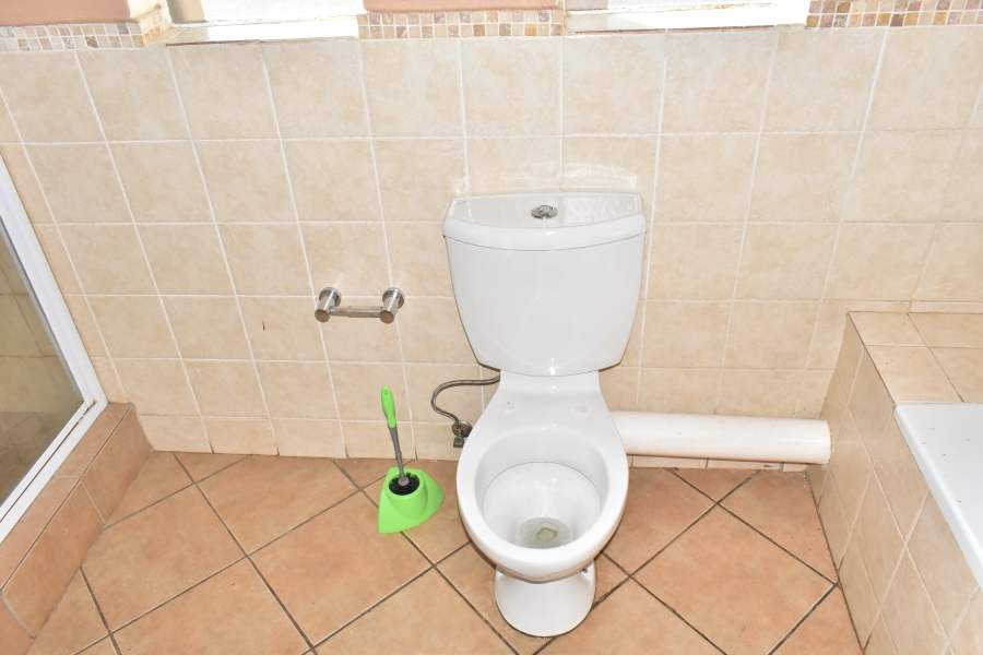 2 Bedroom Property for Sale in Pretoria North Gauteng