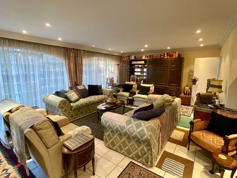 4 Bedroom Property for Sale in Groenkloof Gauteng