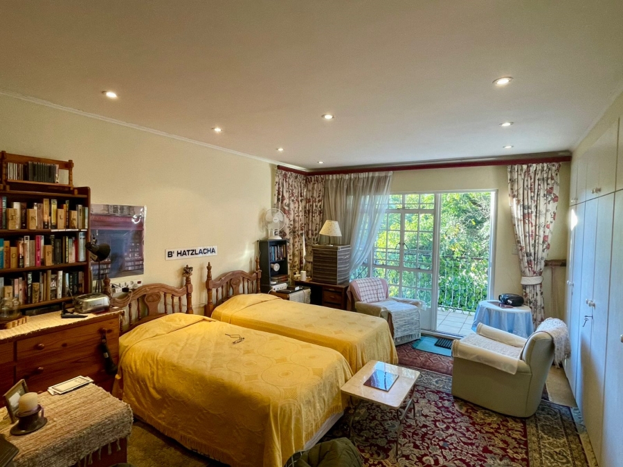 4 Bedroom Property for Sale in Groenkloof Gauteng