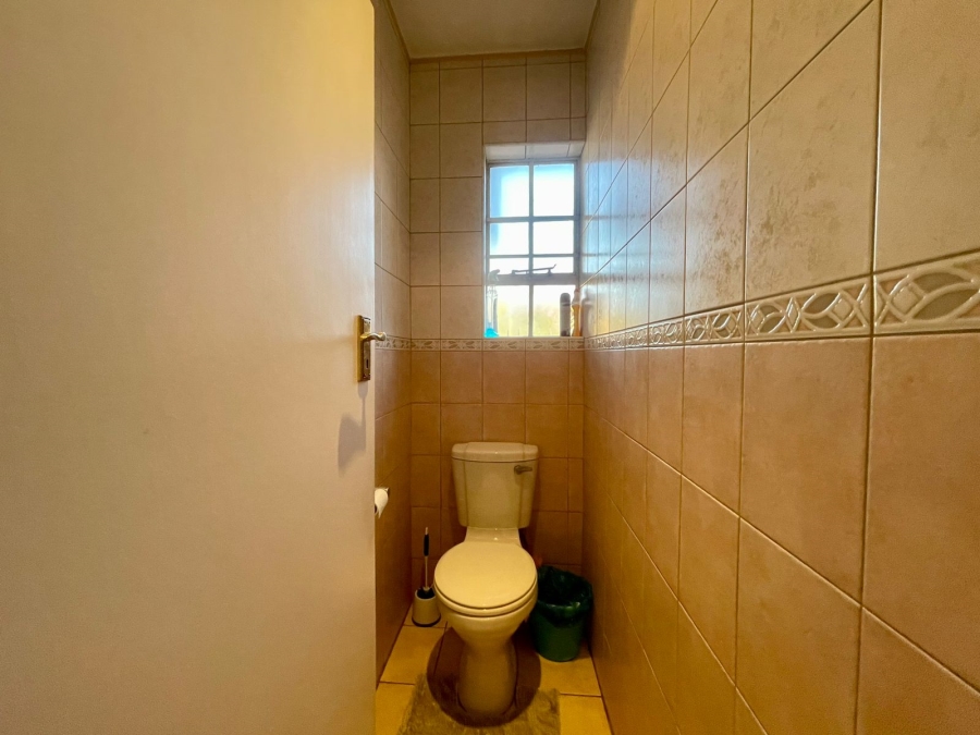 4 Bedroom Property for Sale in Groenkloof Gauteng