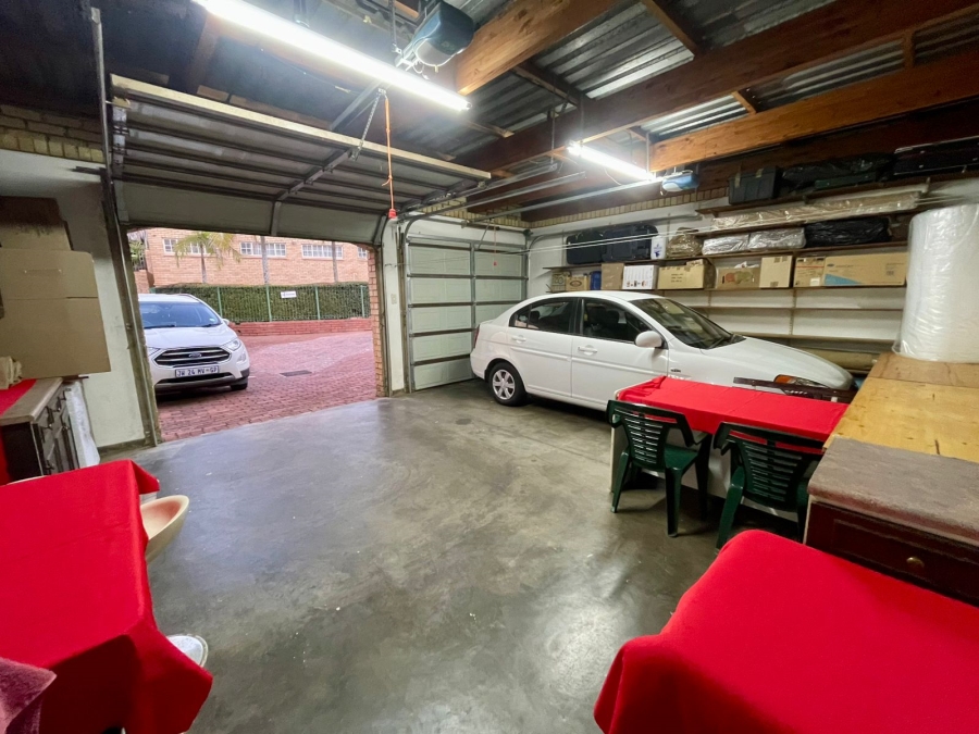 4 Bedroom Property for Sale in Groenkloof Gauteng