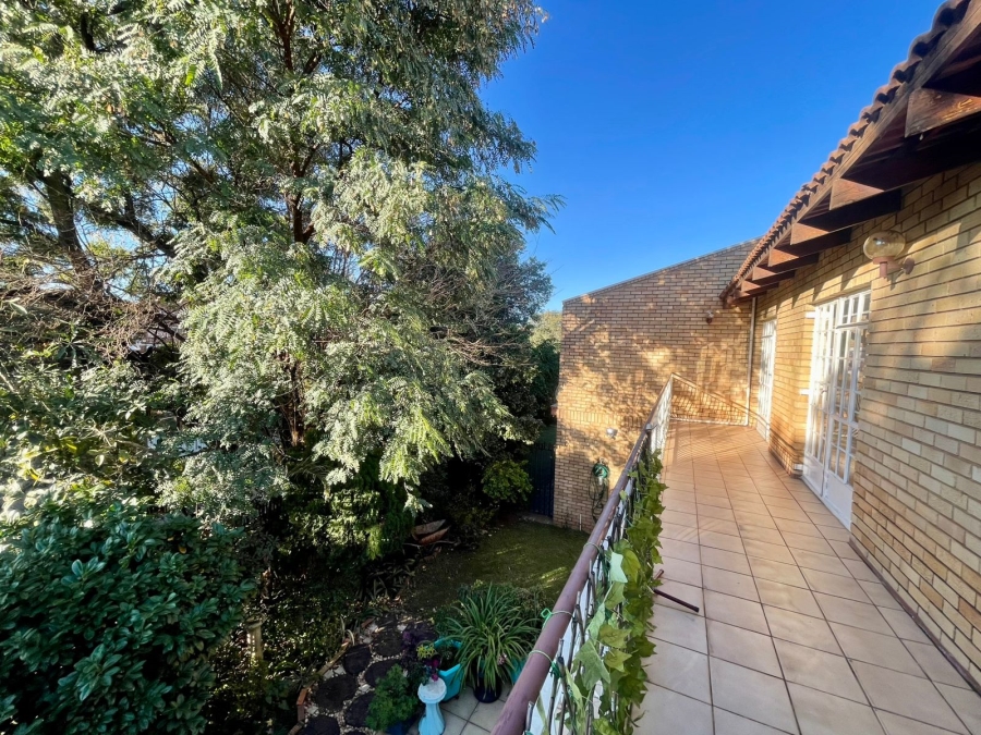 4 Bedroom Property for Sale in Groenkloof Gauteng