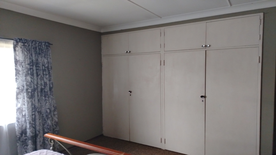 To Let 4 Bedroom Property for Rent in Vanderbijlpark SW 5 Gauteng