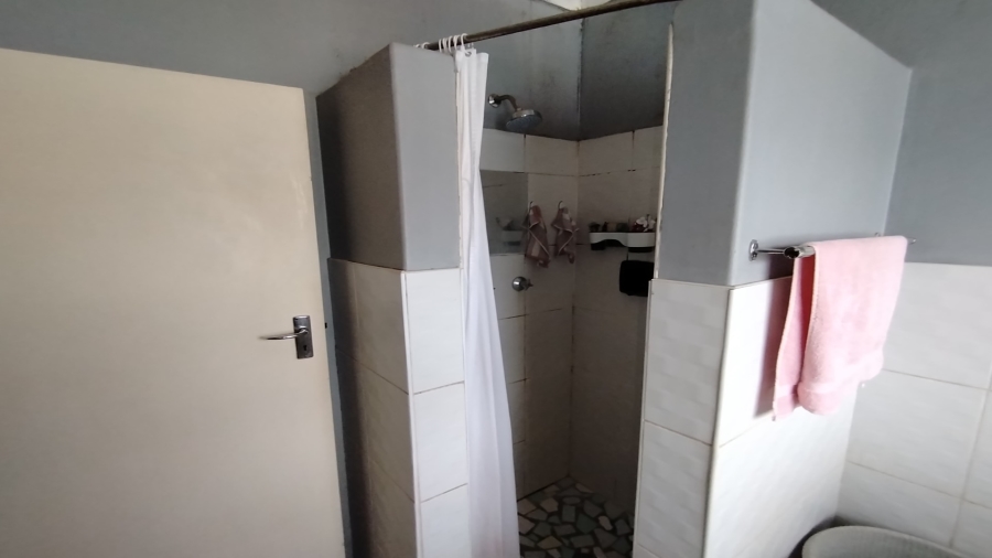 To Let 4 Bedroom Property for Rent in Vanderbijlpark SW 5 Gauteng