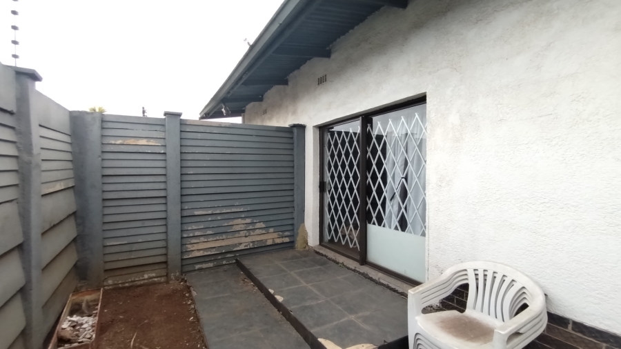To Let 4 Bedroom Property for Rent in Vanderbijlpark SW 5 Gauteng