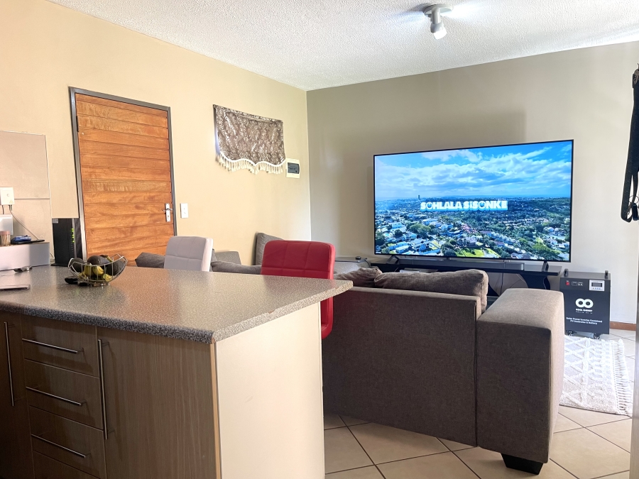 2 Bedroom Property for Sale in Noordwyk Gauteng