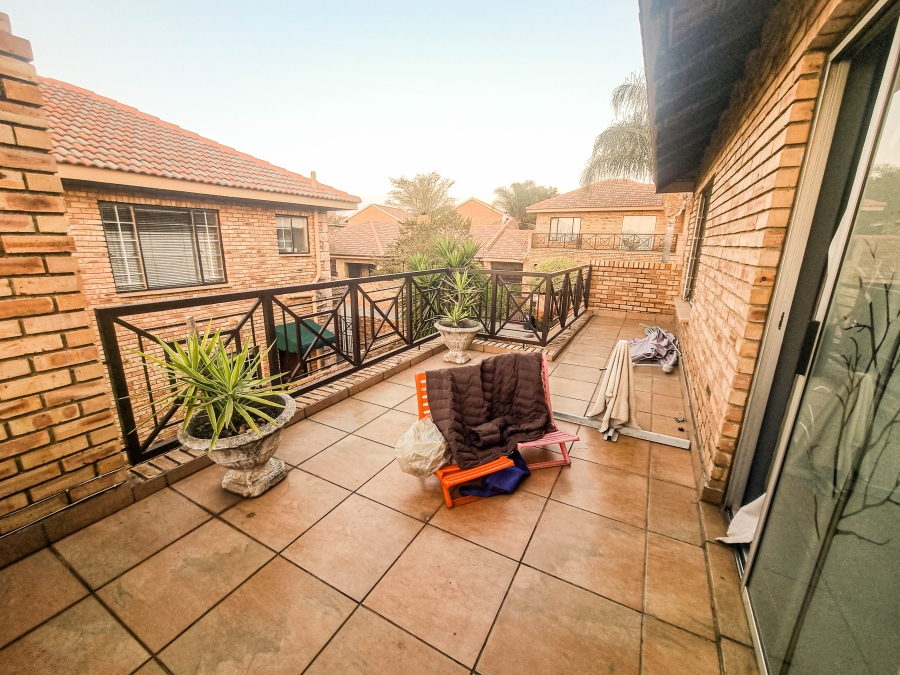 3 Bedroom Property for Sale in Ruimsig Gauteng