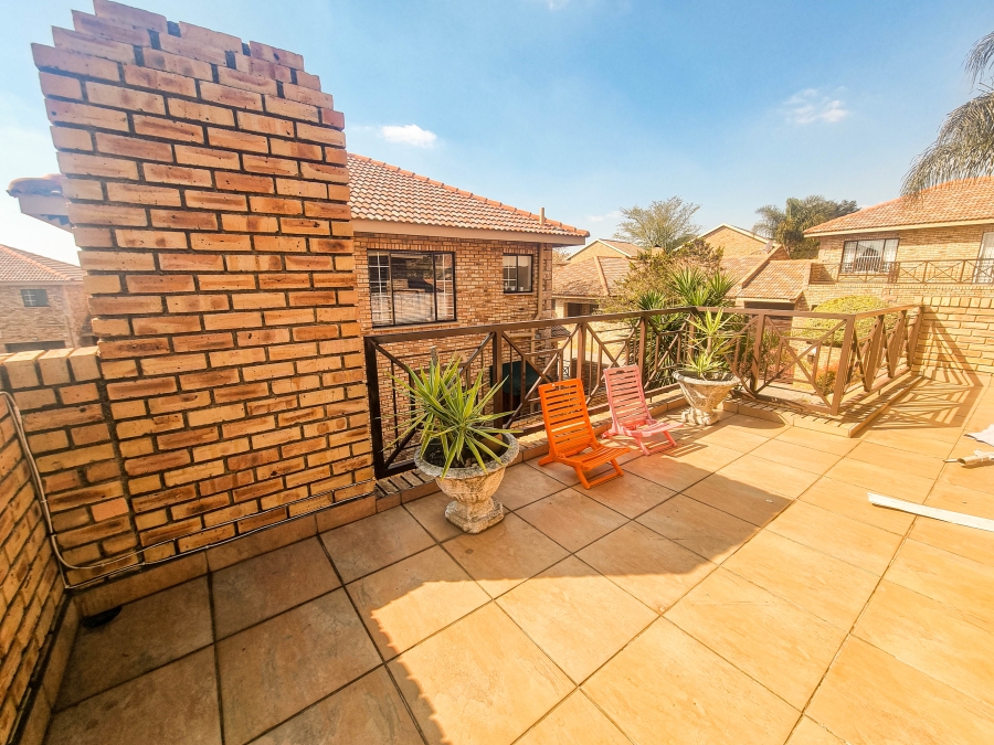 3 Bedroom Property for Sale in Ruimsig Gauteng