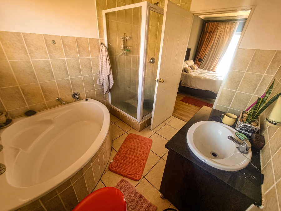 3 Bedroom Property for Sale in Ruimsig Gauteng