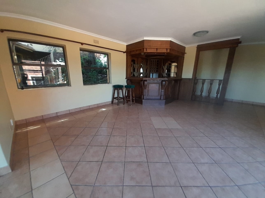 To Let 4 Bedroom Property for Rent in Helderkruin Gauteng