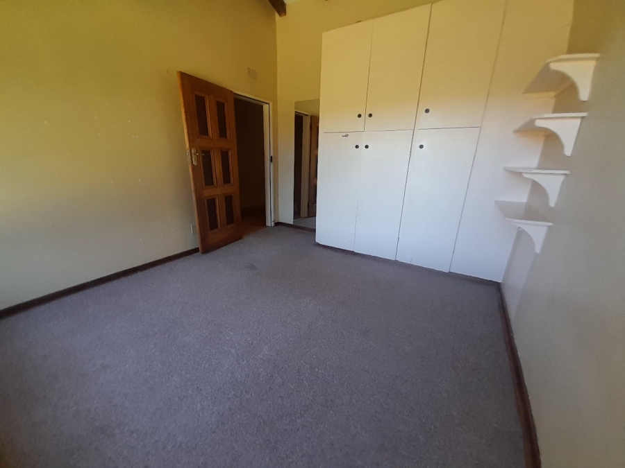 To Let 4 Bedroom Property for Rent in Helderkruin Gauteng