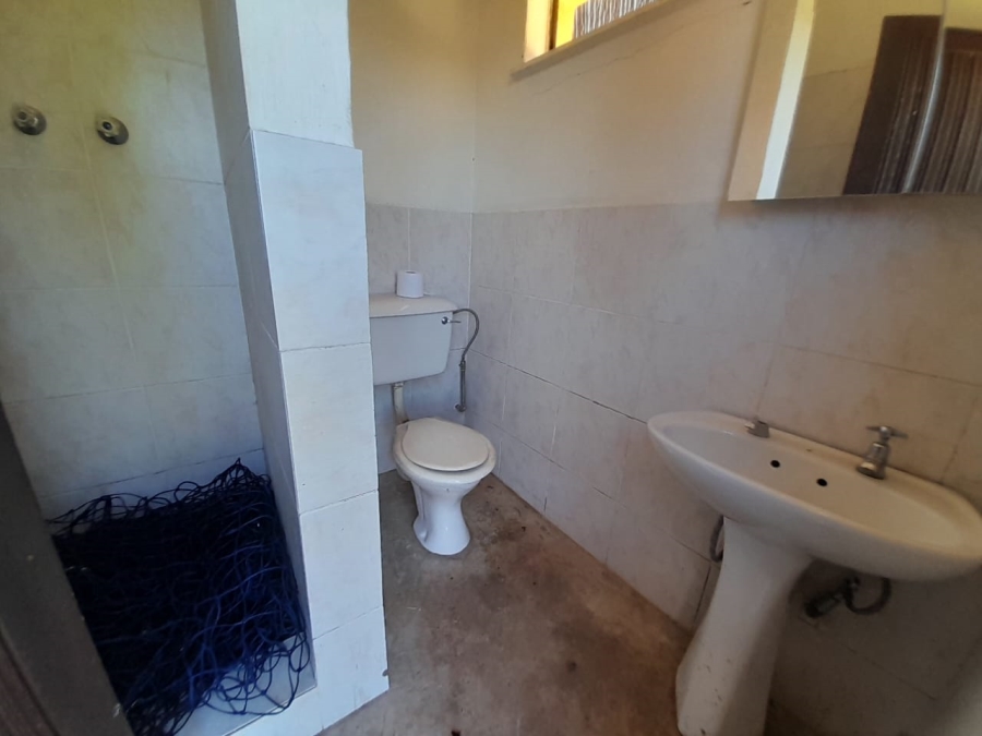To Let 4 Bedroom Property for Rent in Helderkruin Gauteng