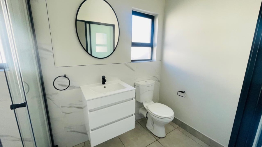 2 Bedroom Property for Sale in Waterfall Gauteng