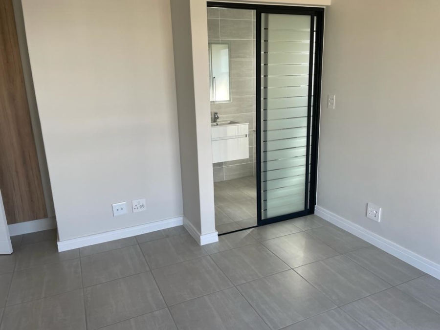 To Let 3 Bedroom Property for Rent in Waterfall Gauteng