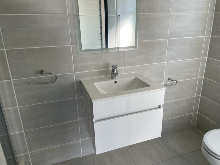 To Let 3 Bedroom Property for Rent in Waterfall Gauteng