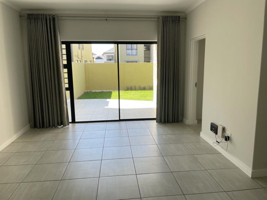 To Let 3 Bedroom Property for Rent in Waterfall Gauteng