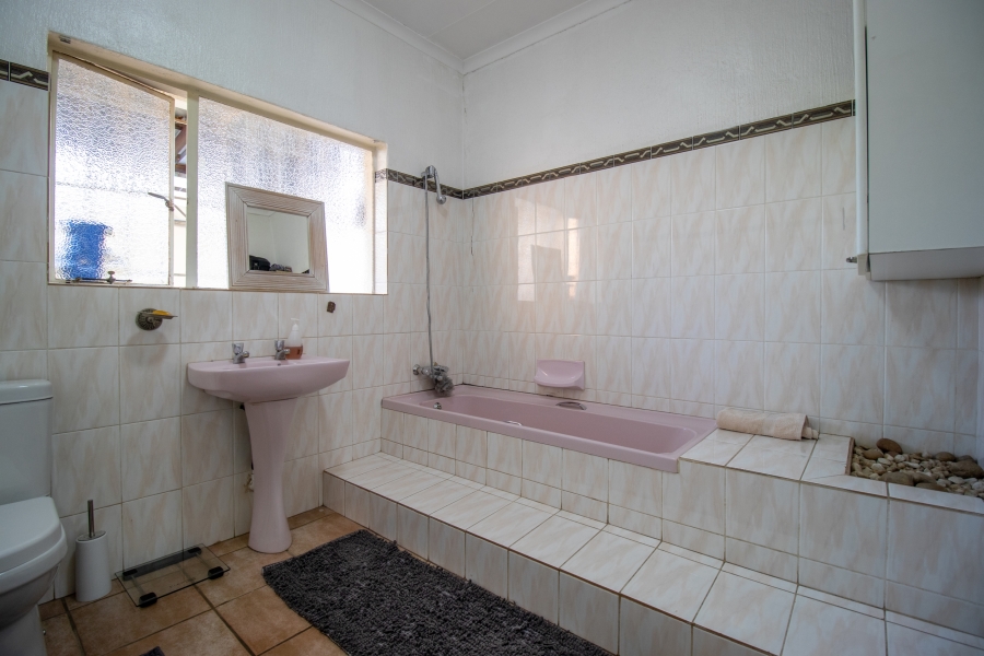 4 Bedroom Property for Sale in Albertville Gauteng