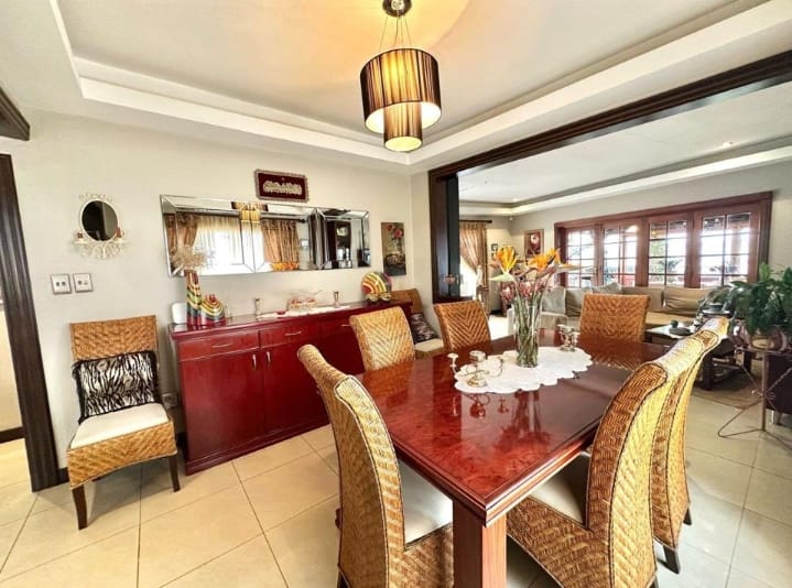 4 Bedroom Property for Sale in Oakdene Gauteng