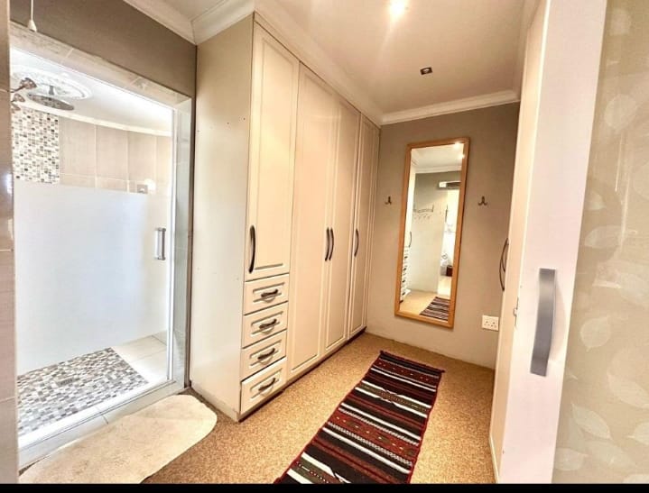4 Bedroom Property for Sale in Oakdene Gauteng