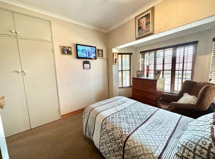 4 Bedroom Property for Sale in Oakdene Gauteng