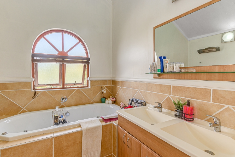 3 Bedroom Property for Sale in Lonehill Gauteng