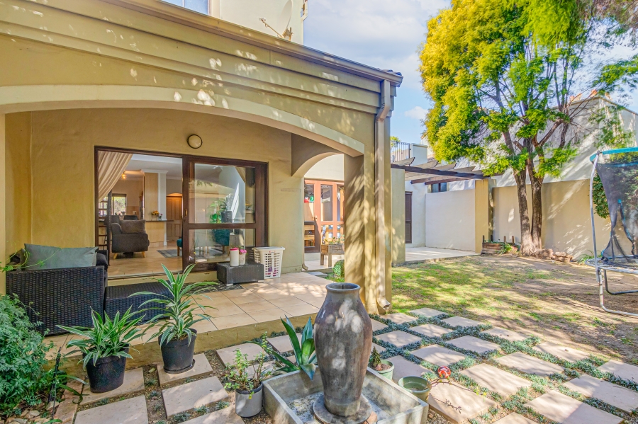 3 Bedroom Property for Sale in Lonehill Gauteng