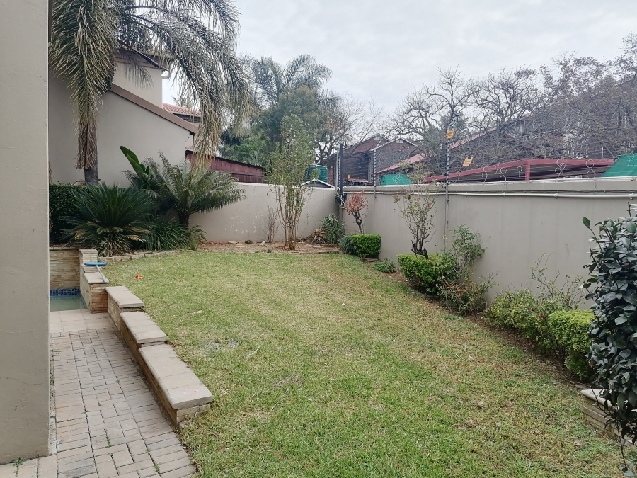 To Let 3 Bedroom Property for Rent in Randpark Ridge Gauteng