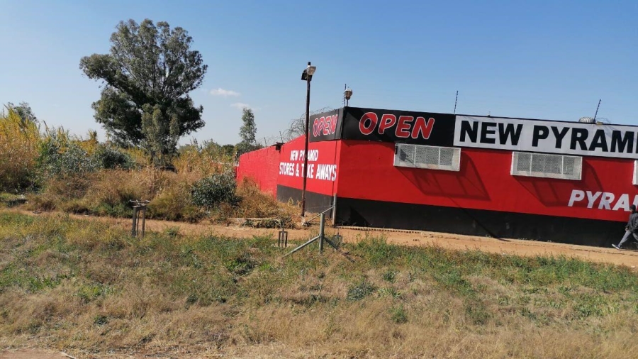 To Let 2 Bedroom Property for Rent in Pretoria North Gauteng