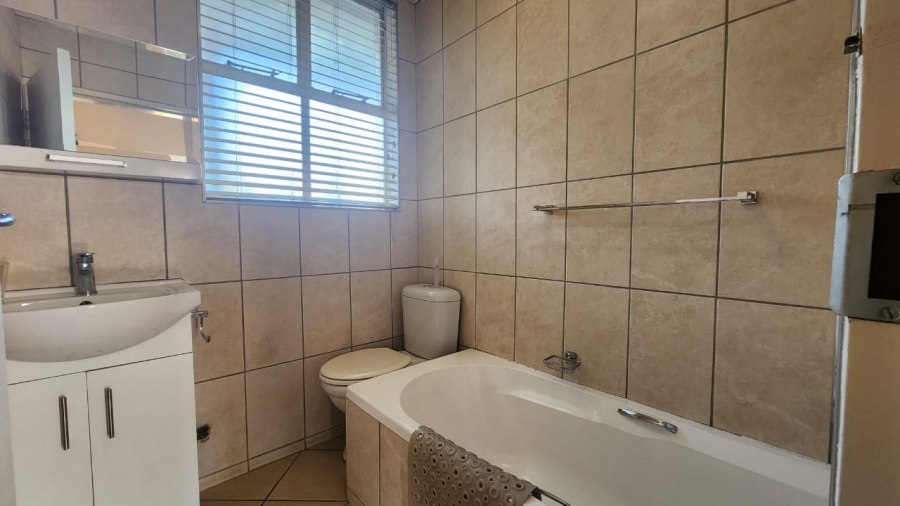 3 Bedroom Property for Sale in Rietfontein Gauteng