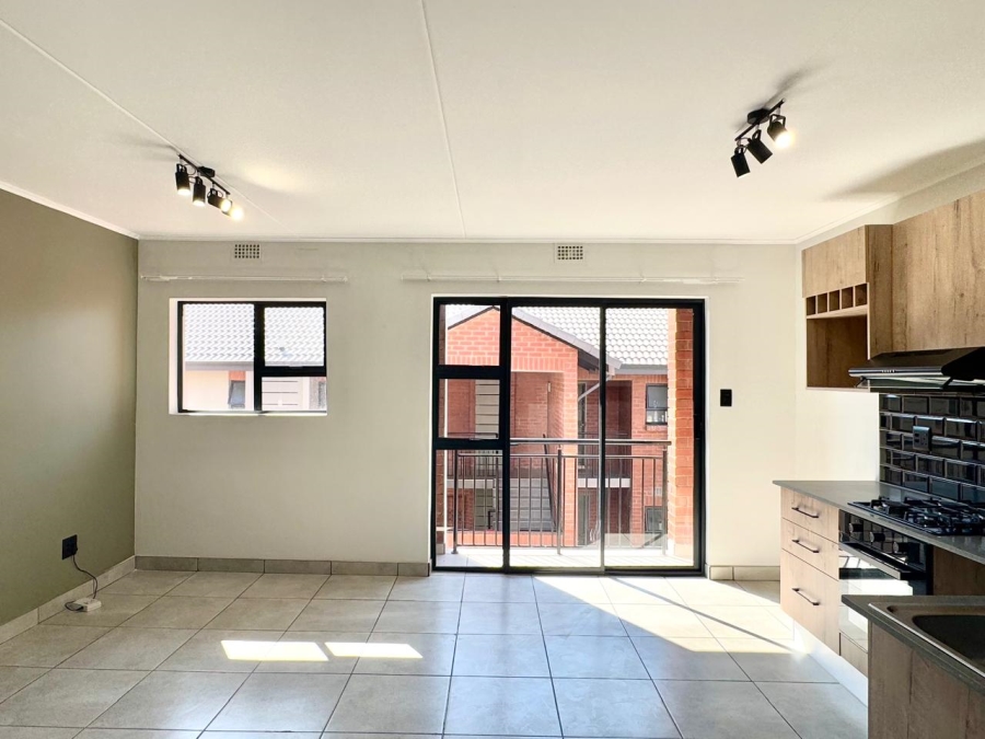 To Let 2 Bedroom Property for Rent in Orlando Gauteng