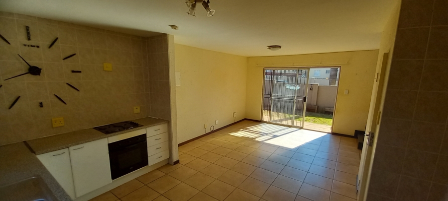 To Let 2 Bedroom Property for Rent in Noordheuwel Gauteng