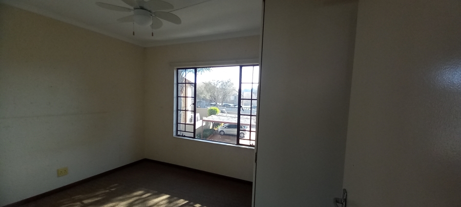 To Let 2 Bedroom Property for Rent in Noordheuwel Gauteng