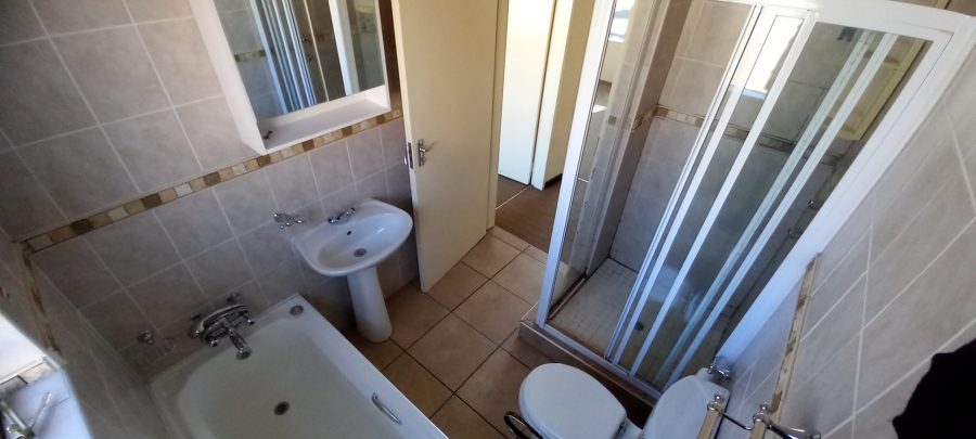 To Let 2 Bedroom Property for Rent in Noordheuwel Gauteng