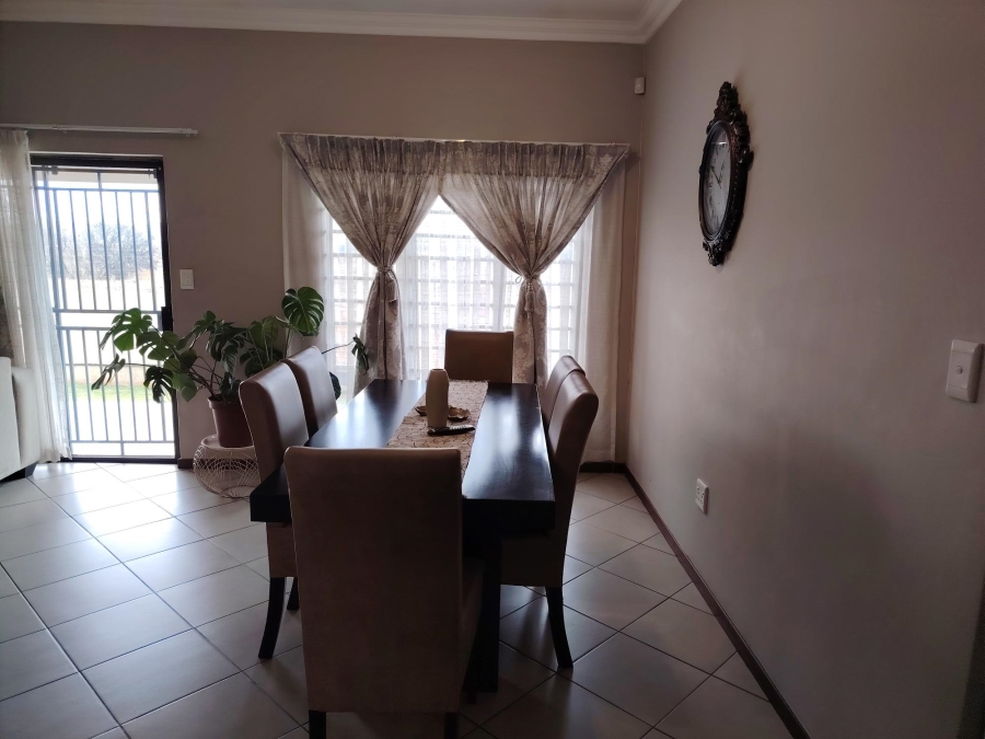 3 Bedroom Property for Sale in Monavoni Gauteng