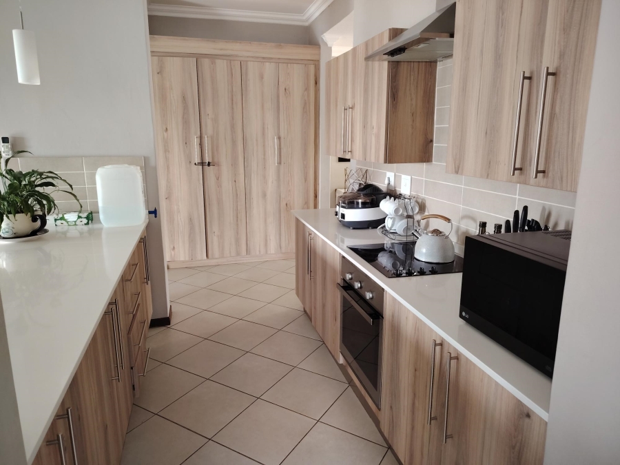 3 Bedroom Property for Sale in Monavoni Gauteng