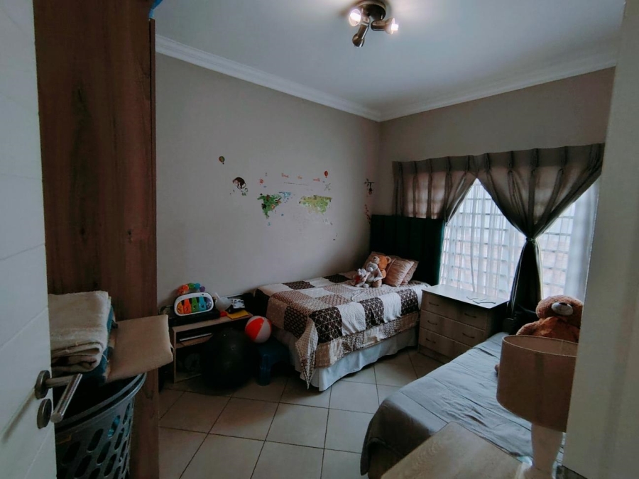 3 Bedroom Property for Sale in Monavoni Gauteng