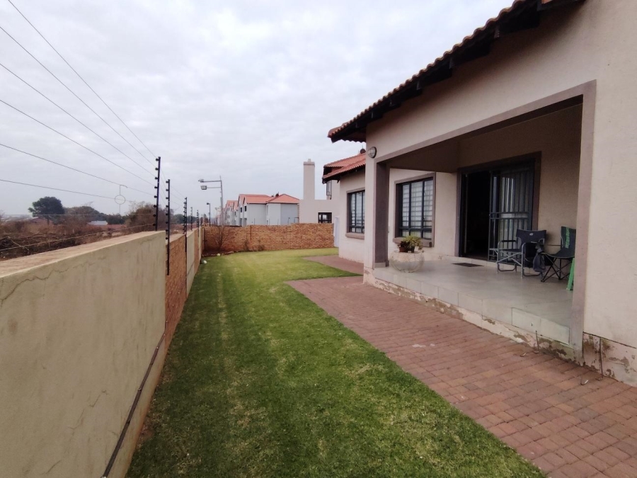 3 Bedroom Property for Sale in Monavoni Gauteng