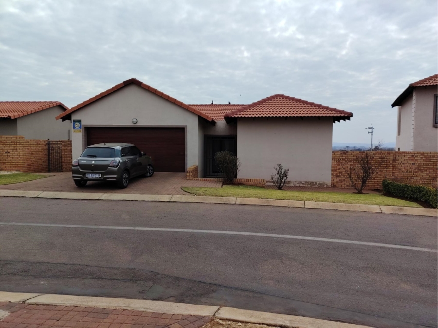 3 Bedroom Property for Sale in Monavoni Gauteng