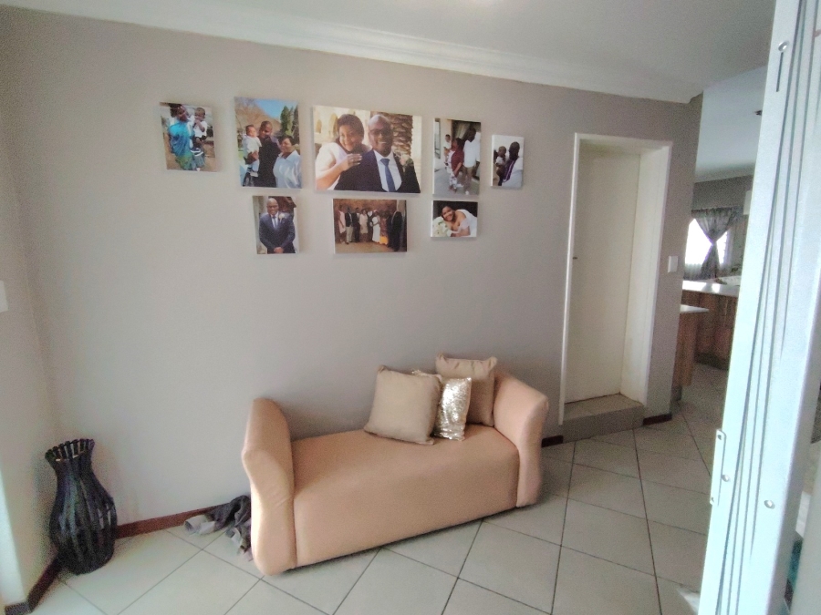 3 Bedroom Property for Sale in Monavoni Gauteng